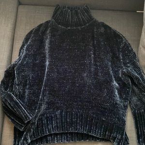 Woman’s M Chenille Navy Blue Turtleneck Sweater.